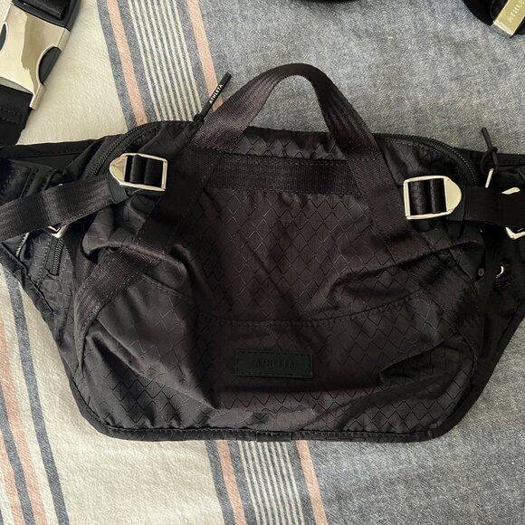 Athleta Excursion Large Belt Bag Black (NWOT) - Picture 2 of 8